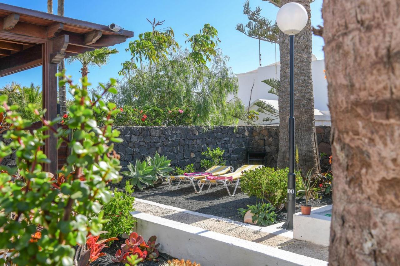Bungalow Playa Bastian Costa Teguise Exterior foto