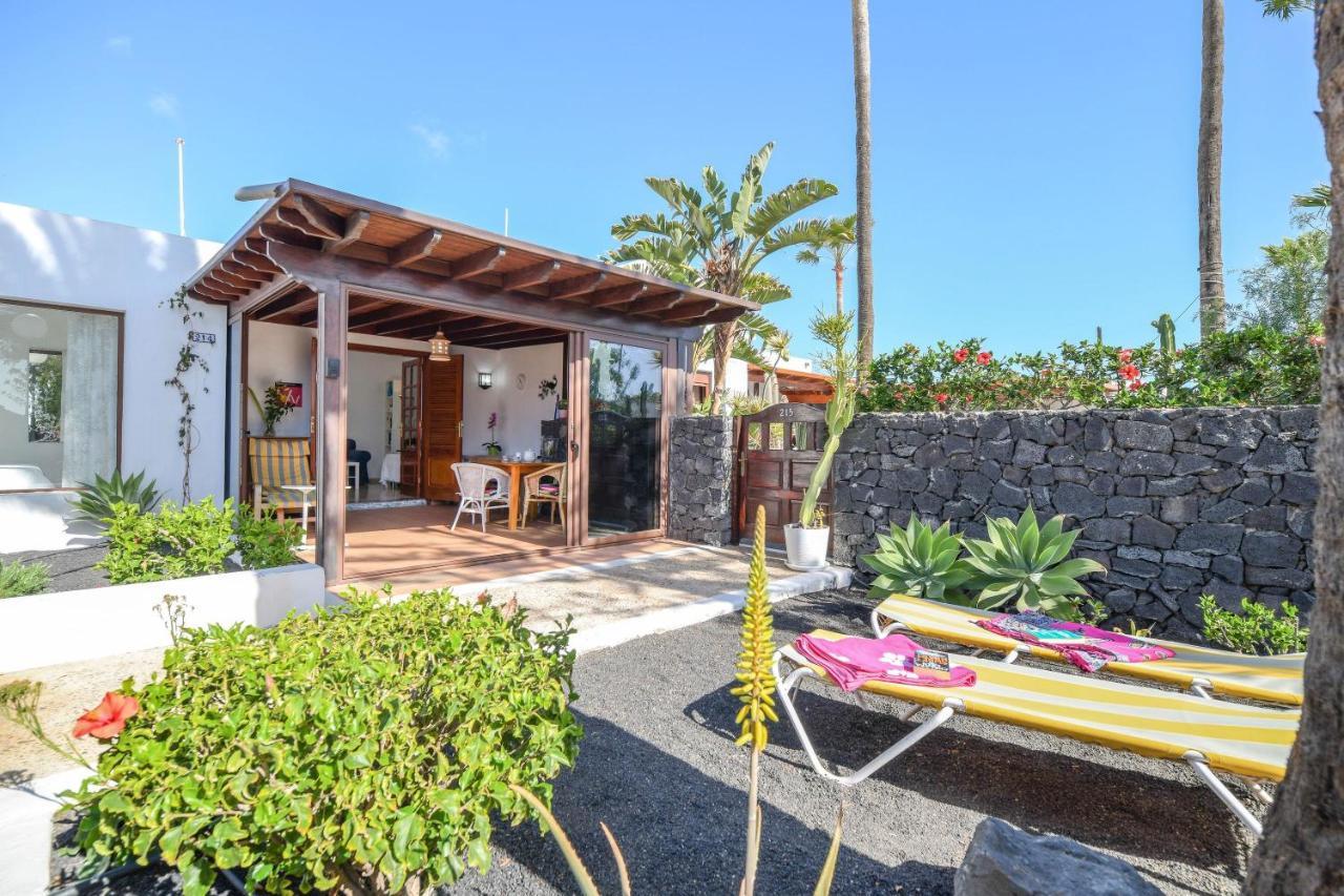 Bungalow Playa Bastian Costa Teguise Exterior foto