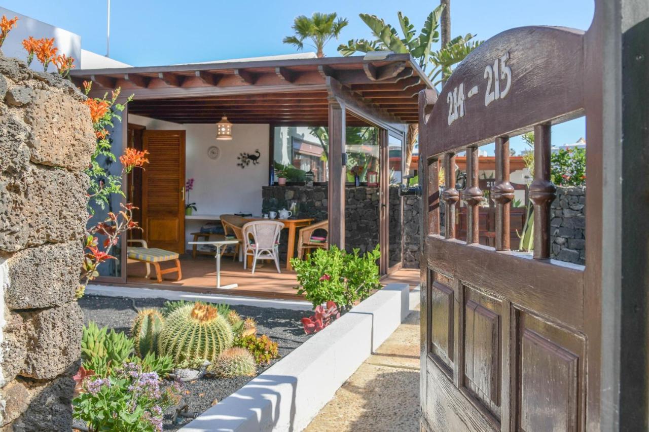 Bungalow Playa Bastian Costa Teguise Exterior foto